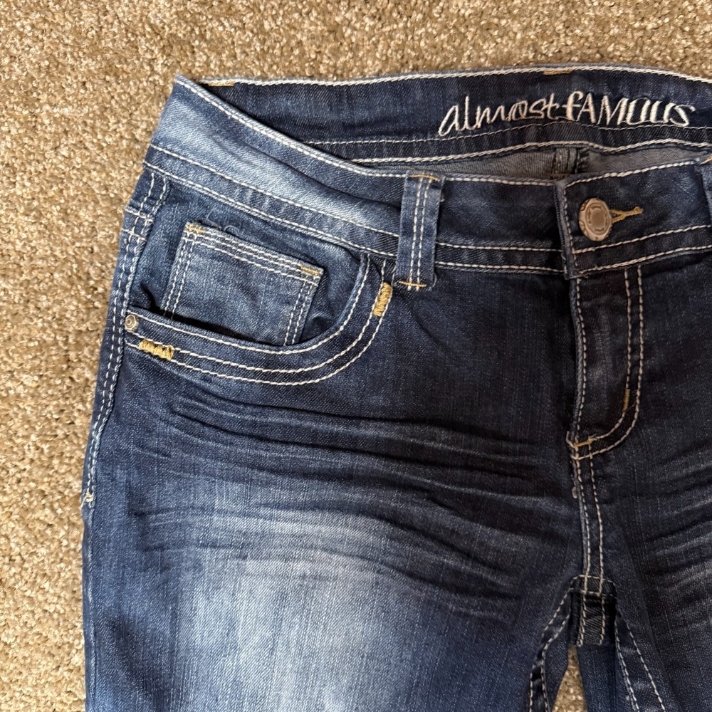 Almost Famous Skinny Jeans Distressed Low Rise Women 9 Blue Denim Cotton Stretch - Picture 3 of 13